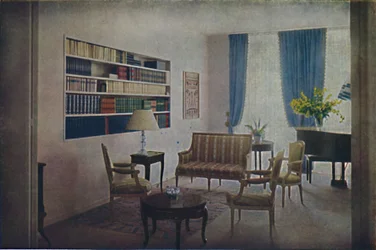 Salon conçu par André Dumuys, jouxtant le salon