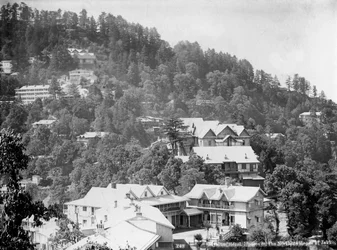 Hôtel Elysium, maisons sur les pentes nord de Jakko, Shimla, Inde, début du 20e siècle