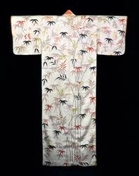 Kimono de dame en satin blanc brodé, japonais, période Edo, 1600-1867