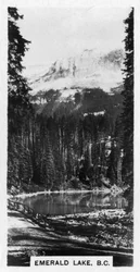 Lac Émeraude près de Field, Colombie-Britannique, Canada, vers 1920