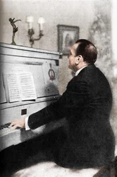 Enrico Caruso - Le célèbre ténor italien au piano
