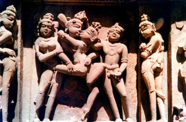 Sculpture érotique, temple hindou, Khajuraho, Inde, 950 - 1050