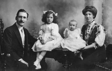 Portrait de famille, vers 1900-1910