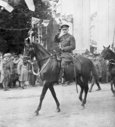 Le maréchal Sir Douglas Haig lors du défilé de la victoire, Paris, France, 14 juillet 1919