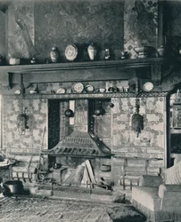 Cheminée dans la bibliothèque de M. Louis C. Tiffany, 1897