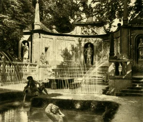 Fontaines, palais de Hellbrunn, Salzbourg, Autriche, vers 1935