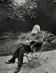 Frédéric Passy, économiste et écrivain français, 1901
