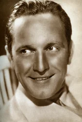 Fredric March, acteur américain, 1933