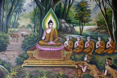 Fresque représentant le Bouddha avec des disciples à Wat Chiang Mun, Chiang Mai. Thaïlande