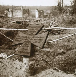 Tombe commune allemande, vers 1914-1918