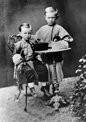 Grands-ducs Paul Alexandrovitch et Sergei Alexandrovitch de Russie, 1863