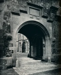 Grizedale Hall, Lancashire : Arche dans la tour vers la porte-cochère, vers 1911
