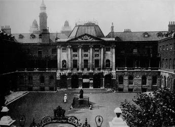 Hôpital de Guy, vers 1900, 1912