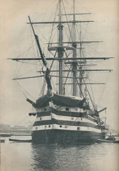 HMS Victory avant son transfert en cale sèche en 1922