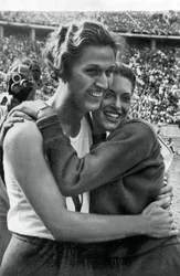 Helen Stephens et Alice Arden, athlètes américaines, Jeux olympiques de Berlin, 1936