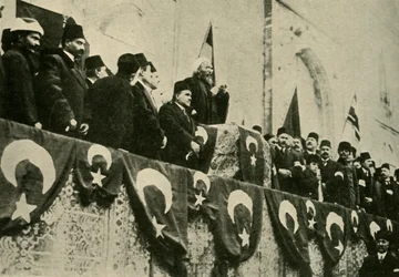 La guerre sainte est proclamée à la mosquée Fatih, Constantinople, 14 novembre 1914, vers 1920