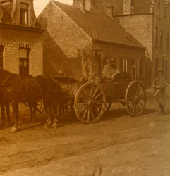 Cuisine tirée par des chevaux, vers 1914-1918