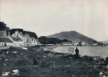 Inveraray - La ville et la colline de Duniquoich, 1895