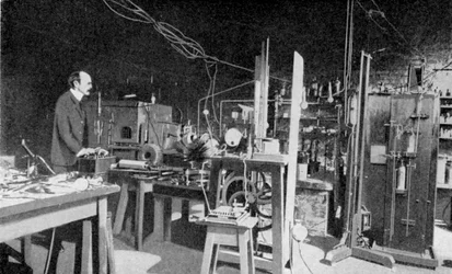 JJ Thomson, physicien britannique, au travail dans le laboratoire Cavendish, Cambridge