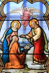 Jésus-Christ et la Vierge Marie. Vitrail. Sanctuaire de Notre-Dame de la Salette, La Salette-Fallavaux, France