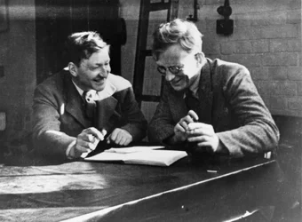 John Cockcroft et George Gamow, vers 1930