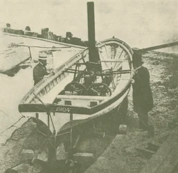 Le bateau à double hélice de John Stevens, construit en 1804, vers 1930