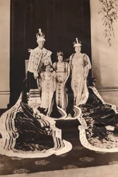 Le roi George VI et la reine Élisabeth le jour de leur couronnement, 1937.