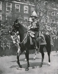 Le roi George V aux funérailles de son père le roi Édouard VII, Londres, 20 mai 1910