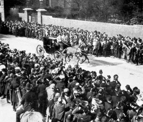 Premier acte royal du roi Georges, 1910