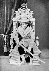 Le roi Thibaw de Birmanie en tenue de cour, vers 1900, vers 1920