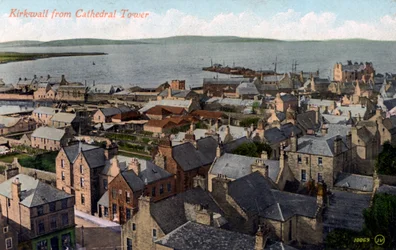 Kirkwall depuis la tour de la cathédrale, Orkney, Écosse, XXe siècle