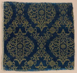 Lampas avec médaillons feuillus en treillis ogival, 1400s