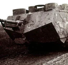 Grand réservoir en mouvement, vers 1914-1918