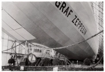 Cérémonie de lancement du Zeppelin LZ127 Graf Zeppelin, Friedrichshafen, Allemagne, 9 juillet 1928, 1933
