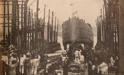 Lancement du H.M.S. Lion en août 1910, vers 1910, 1935