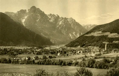 Lienz et le Spitzkofel, Tyrol, Autriche, vers 1935