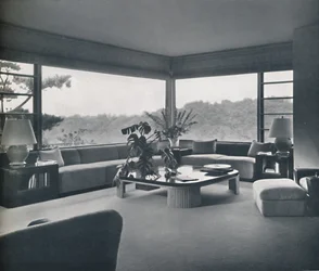 Salon dans la maison de Miss Patricia Detring à Bel Air, Californie, vers 1945