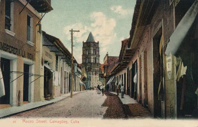 Rue Maceo, Camagüey, Cuba, 1944
