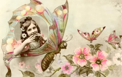 Fille dans un papillon