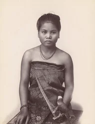 Femme malaise à Java, années 1860-70