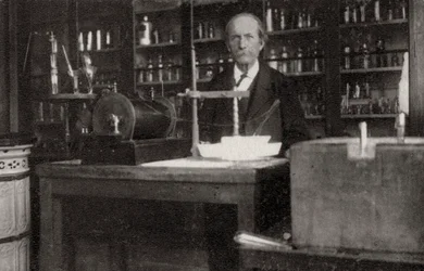 Marcellin Berthelot, chimiste organique et homme politique français, 1903