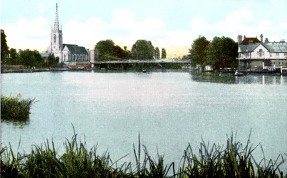 Pont et église de Marlow, Buckinghamshire, 20e siècle