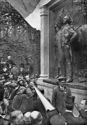 Hommage du maréchal Joffre au marquis de Lafayette, Prospect Park, Brooklyn, New York, USA, 1917