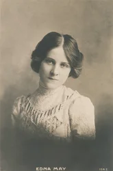 Miss Edna May, 1878-1948, vers 1930