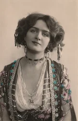 Miss Lily Elsie, 1886-1962, La Veuve Joyeuse, c1930