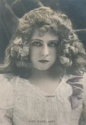 Mlle Mabel Love 1874-1953, vers 1930