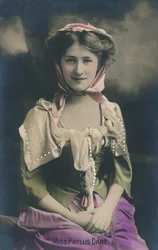 Mlle Phyllis Dare, vers 1930