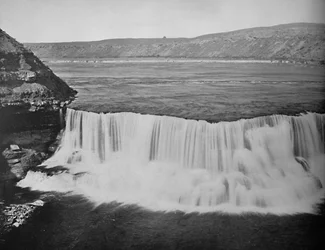 Rivière Missouri, en aval des Great Falls, Montana, c1897