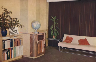 Le salon de M. J. C. Pritchard dans les appartements Isokon Lawn Road, 1936