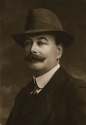 M. J Hartley Bibby, 1911